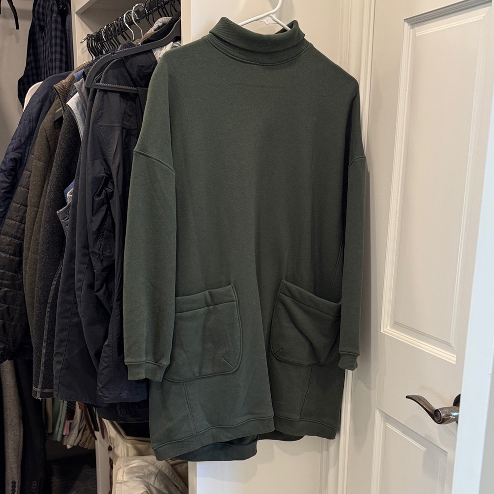 Pomander Place Dark Green Turtleneck Sweater